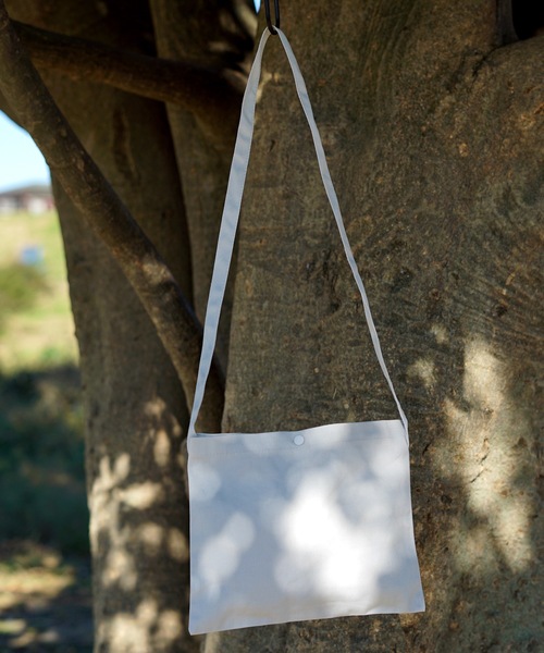 United Athle（ユナイテッドアスレ）の「レギュラー キャンバス サコッシュ 146101（ショルダーバッグ・メンズ・レッド/ナチュラル/ブラック/ネイビー/グレー・FREE）」の3枚目の写真