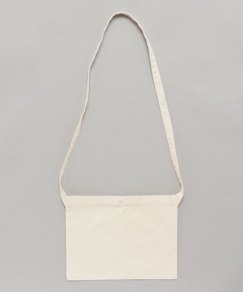 United Athle（ユナイテッドアスレ）の「レギュラー キャンバス サコッシュ 146101（ショルダーバッグ・メンズ・レッド/ナチュラル/ブラック/ネイビー/グレー・FREE）」の7枚目の写真