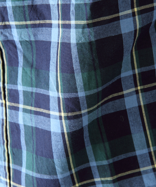 BEAMS PLUS(ビームスプラス)の「○BEAMS PLUS / インディゴチェック ボタンダウンシャツ 14S/S(シャツ/ブラウス・メンズ・ブルー/レッド・X-LARGE/LARGE/SMALL/XX-LARGE/X-SMALL/MEDIUM)」の3枚目の写真