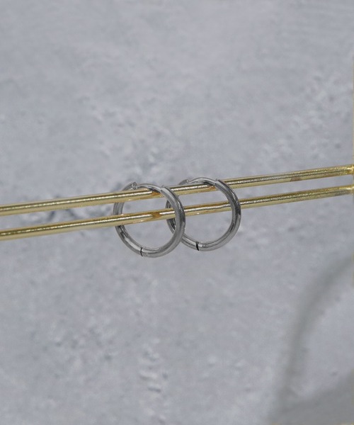 SBG（エスビー）の「SBG サージカルステンレスフープピアス / 金属アレルギー対応（ピアス（両耳用）・メンズ・シルバー/ゴールド/ブラック/ピンクゴールド/ブルー/ブラック系その他/ピンク系その他/ゴールド系その他/ブルー系その他/シルバー系その他・8/10/12/20/16/14）」の7枚目の写真