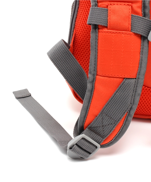 NIXON(ニクソン)の「NIXON LANDLOCK Ⅱ(バックパック/リュック・メンズ・ブラック/レッド/カモフラージュ/マルチ・ONE SIZE)」の6枚目の写真