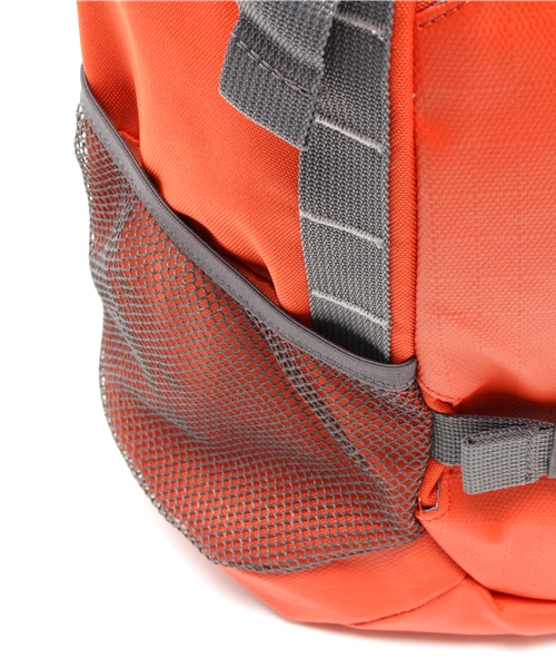 NIXON(ニクソン)の「NIXON LANDLOCK Ⅱ(バックパック/リュック・メンズ・ブラック/レッド/カモフラージュ/マルチ・ONE SIZE)」の7枚目の写真