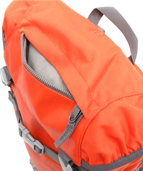 NIXON(ニクソン)の「NIXON LANDLOCK Ⅱ(バックパック/リュック・メンズ・ブラック/レッド/カモフラージュ/マルチ・ONE SIZE)」の8枚目の写真