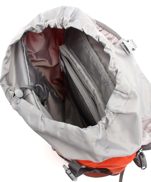 NIXON(ニクソン)の「NIXON LANDLOCK Ⅱ(バックパック/リュック・メンズ・ブラック/レッド/カモフラージュ/マルチ・ONE SIZE)」の9枚目の写真