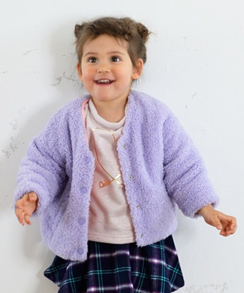 Caldia(カルディア)の「ボアタフタリバーシブルジャケット(ナイロンジャケット・キッズ・パープル・90/100/110/120/130/140)」の1枚目の写真