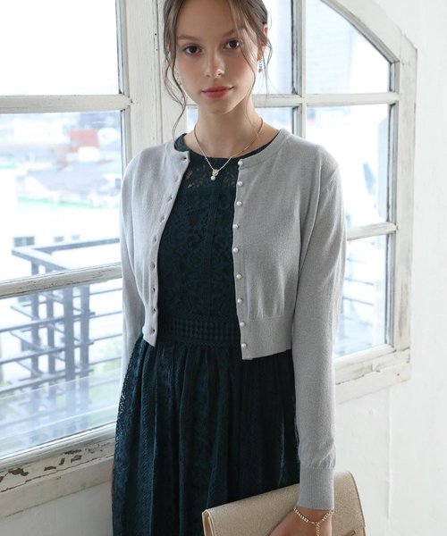 Luxe brille（リュクスブリエ）の「ラメ混レーヨンニット　クルーネック　カーディガン（カーディガン/ボレロ・レディース・ブラック/シルバー/ベージュ・38）」の3枚目の写真