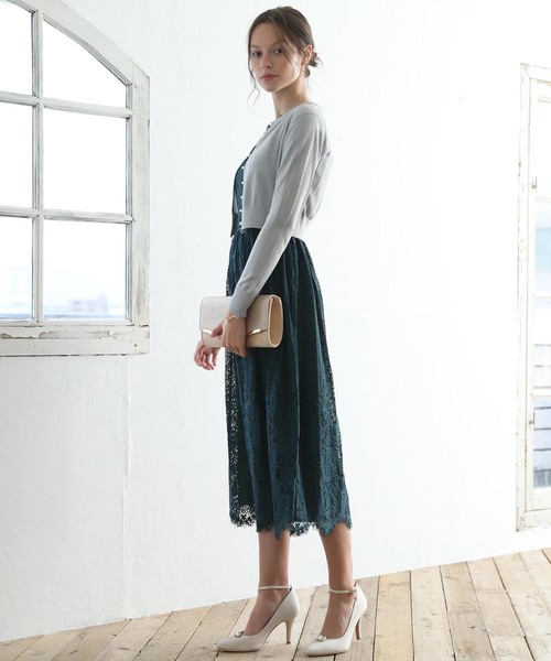 Luxe brille（リュクスブリエ）の「ラメ混レーヨンニット　クルーネック　カーディガン（カーディガン/ボレロ・レディース・ブラック/シルバー/ベージュ・38）」の4枚目の写真