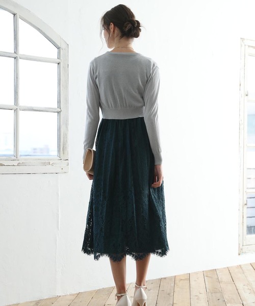 Luxe brille（リュクスブリエ）の「ラメ混レーヨンニット　クルーネック　カーディガン（カーディガン/ボレロ・レディース・ブラック/シルバー/ベージュ・38）」の5枚目の写真