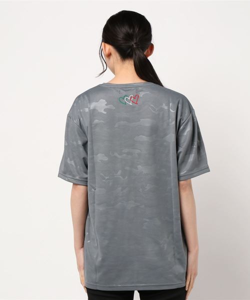 SY32 by SWEET YEARS(エスワイサーティトゥバイスィートイヤーズ)の「/SY32 by SWEET YEARS/CAMO LOGO TEE(Tシャツ/カットソー・レディース・ネイビー/ホワイト/ブラック/チャコールグレー・X-SMALL/XXX-LARGE/XX-LARGE/SMALL/LARGE/MEDIUM/X-LARGE/XXXX-LARGE/XX-SMALL/XXX-SMALL)」の9枚目の写真