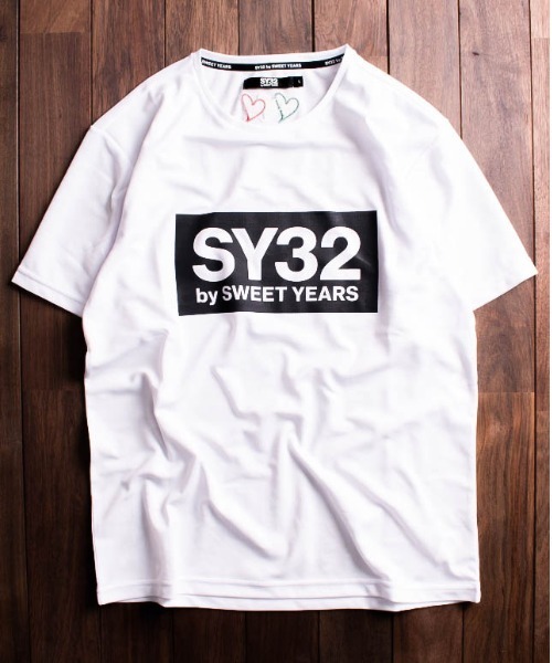 SY32 by SWEET YEARS(エスワイサーティトゥバイスィートイヤーズ)の「/SY32 by SWEET YEARS/CAMO LOGO TEE(Tシャツ/カットソー・レディース・ネイビー/ホワイト/ブラック/チャコールグレー・X-SMALL/XXX-LARGE/XX-LARGE/SMALL/LARGE/MEDIUM/X-LARGE/XXXX-LARGE/XX-SMALL/XXX-SMALL)」の2枚目の写真