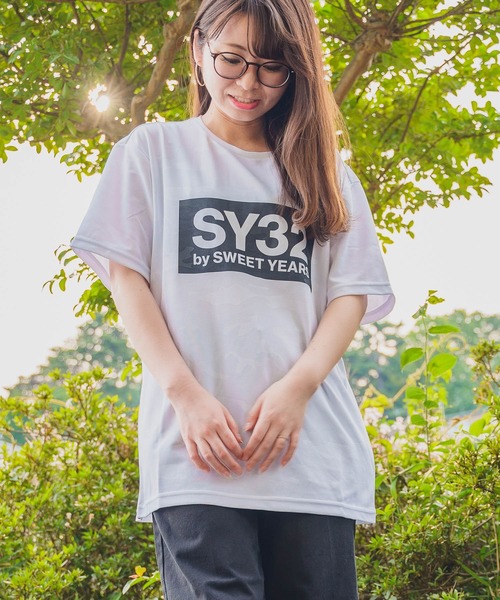 SY32 by SWEET YEARS(エスワイサーティトゥバイスィートイヤーズ)の「/SY32 by SWEET YEARS/CAMO LOGO TEE(Tシャツ/カットソー・レディース・ネイビー/ホワイト/ブラック/チャコールグレー・X-SMALL/XXX-LARGE/XX-LARGE/SMALL/LARGE/MEDIUM/X-LARGE/XXXX-LARGE/XX-SMALL/XXX-SMALL)」の21枚目の写真