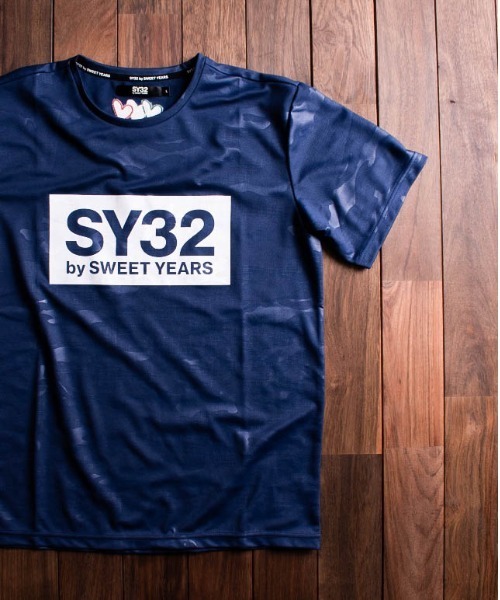 SY32 by SWEET YEARS(エスワイサーティトゥバイスィートイヤーズ)の「/SY32 by SWEET YEARS/CAMO LOGO TEE(Tシャツ/カットソー・レディース・ネイビー/ホワイト/ブラック/チャコールグレー・X-SMALL/XXX-LARGE/XX-LARGE/SMALL/LARGE/MEDIUM/X-LARGE/XXXX-LARGE/XX-SMALL/XXX-SMALL)」の14枚目の写真