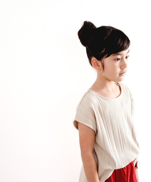 classicalelf（クラシカルエルフ）の「《キッズ 》ランダムリブフレンチボートネックTシャツ（Tシャツ/カットソー・キッズ・ベージュ/ホワイト/ブラック/グレイッシュベージュ・130/140/150）」の13枚目の写真