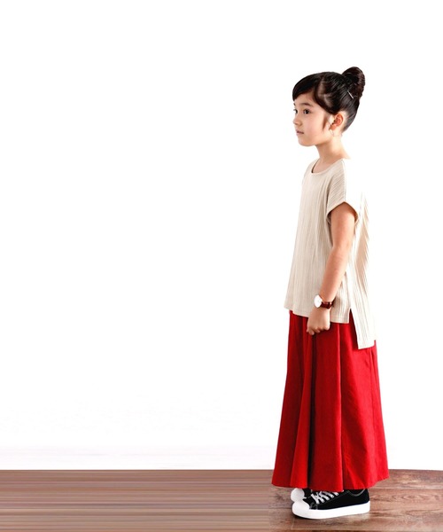 classicalelf（クラシカルエルフ）の「《キッズ 》ランダムリブフレンチボートネックTシャツ（Tシャツ/カットソー・キッズ・ベージュ/ホワイト/ブラック/グレイッシュベージュ・130/140/150）」の11枚目の写真