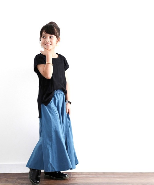 classicalelf（クラシカルエルフ）の「《キッズ 》ランダムリブフレンチボートネックTシャツ（Tシャツ/カットソー・キッズ・ベージュ/ホワイト/ブラック/グレイッシュベージュ・130/140/150）」の16枚目の写真