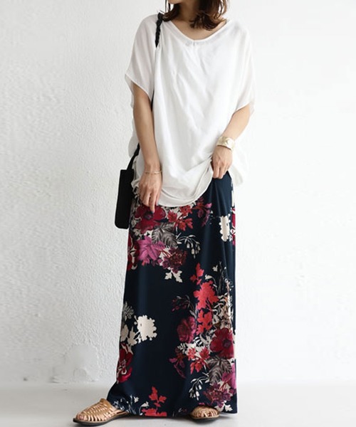 antiqua(アンティカ)の「アンティーク花柄ロングスカート(スカート・レディース・グレイッシュベージュ/マスタード/ネイビー/ブラック・FREE)」の19枚目の写真