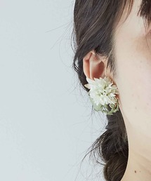 m.soeur(エムスール)の「シロツメクサとリーフのイヤリング m.soeur(エムスール)の「シロツメクサとリーフのイヤリング