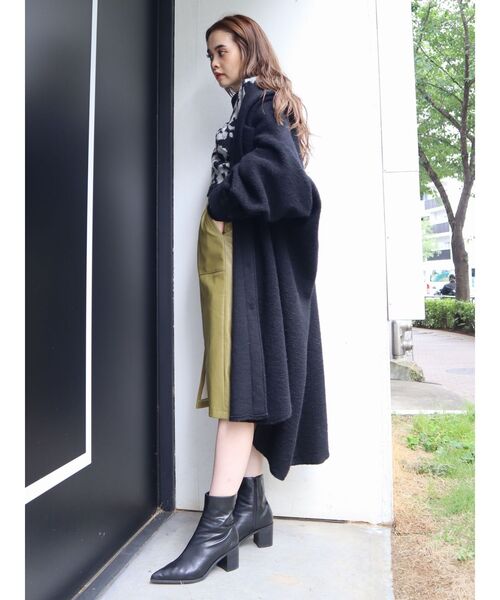 EMODA(エモダ)の「ポインテッドトゥブーツ(ブーツ・レディース・ブラック/ベージュ・SMALL/MEDIUM/LARGE)」の3枚目の写真