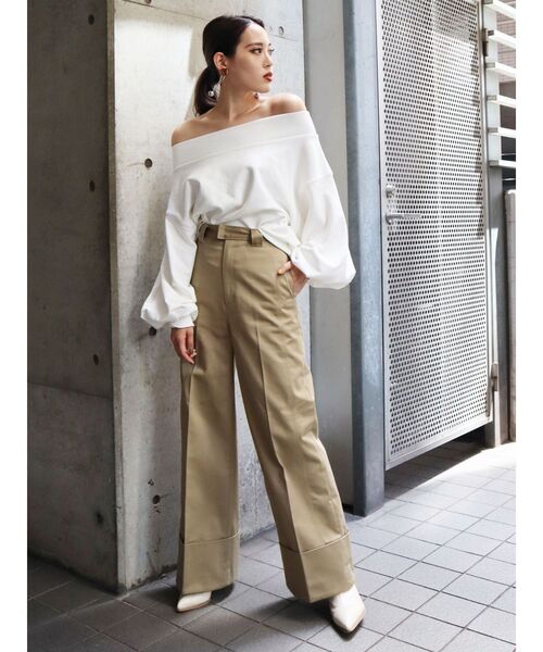 EMODA(エモダ)の「ポインテッドトゥブーツ(ブーツ・レディース・ブラック/ベージュ・SMALL/MEDIUM/LARGE)」の6枚目の写真