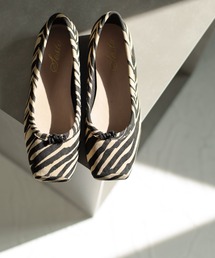 SESTO | グロッシーサテンのスクエアトゥバレエシューズパンプス(バレエシューズ)