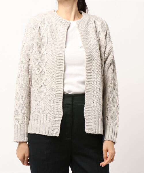 KOBE LETTUCE(コウベレタス)の「インドネシアクルーネックケーブルニットカーディガン(カーディガン/ボレロ・レディース・ベージュ系その他/ネイビー/ブラック・FREE)」の5枚目の写真