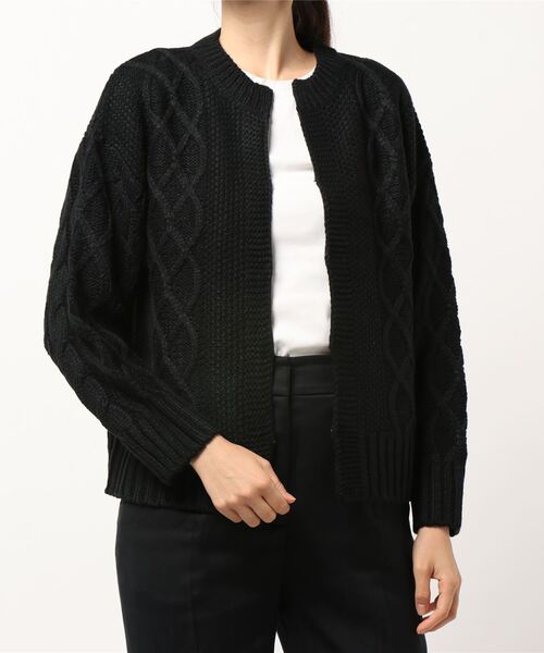 KOBE LETTUCE(コウベレタス)の「インドネシアクルーネックケーブルニットカーディガン(カーディガン/ボレロ・レディース・ベージュ系その他/ネイビー/ブラック・FREE)」の13枚目の写真