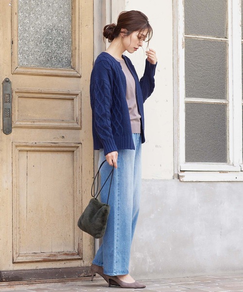 KOBE LETTUCE(コウベレタス)の「インドネシアクルーネックケーブルニットカーディガン(カーディガン/ボレロ・レディース・ベージュ系その他/ネイビー/ブラック・FREE)」の10枚目の写真