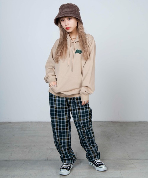 WEGO（ウィゴー）の「WEGO/バックロゴプリントプルパーカー（パーカー・レディース・ベージュ/ブルー・MEDIUM/LARGE/SMALL）」の6枚目の写真