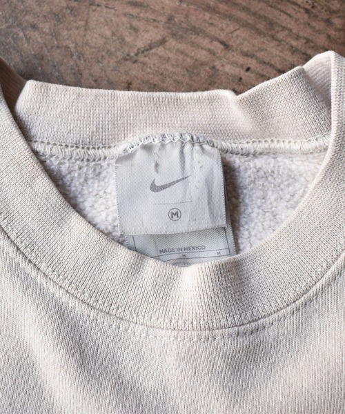 NIKE（ナイキ）の「【ヴィンテージ古着】NIKE/ナイキ ロゴ クルーネックスウェット（スウェット・メンズ・ベージュ・MEDIUM）」の10枚目の写真