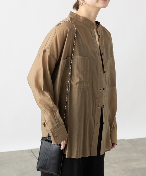 COLONY 2139(コロニートゥーワンスリーナイン)の「再生ポリバンドカラーシアー長袖シャツ(シャツ/ブラウス・レディース・カーキ/オフホワイト/ベージュ/ブラック・MEDIUM/LARGE)」の17枚目の写真