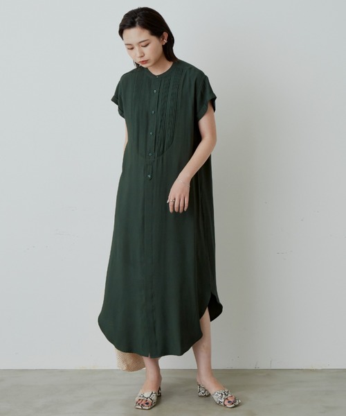 Aunt Marie's(アントマリーズ)の「ボザムピンタックフレンチスリーブシャツワンピース(ワンピース・レディース・ホワイト/ブラック/ダークグリーン・FREE)」の3枚目の写真