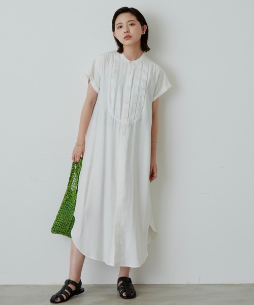 Aunt Marie's(アントマリーズ)の「ボザムピンタックフレンチスリーブシャツワンピース(ワンピース・レディース・ホワイト/ブラック/ダークグリーン・FREE)」の15枚目の写真