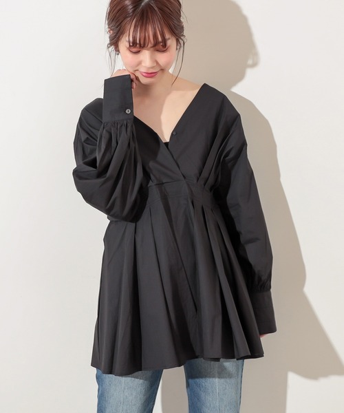 natural couture(ナチュラルクチュール)の「【WEB限定カラー有り】おしゃれタック2WAY大人ブラウス(シャツ/ブラウス・レディース・オフホワイト/ブラック/ベージュ/ラベンダー・FREE)」の8枚目の写真