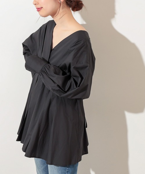 natural couture(ナチュラルクチュール)の「【WEB限定カラー有り】おしゃれタック2WAY大人ブラウス(シャツ/ブラウス・レディース・オフホワイト/ブラック/ベージュ/ラベンダー・FREE)」の5枚目の写真