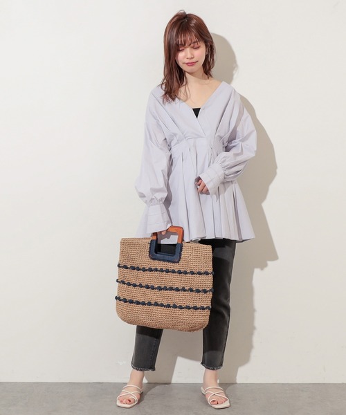 natural couture(ナチュラルクチュール)の「【WEB限定カラー有り】おしゃれタック2WAY大人ブラウス(シャツ/ブラウス・レディース・オフホワイト/ブラック/ベージュ/ラベンダー・FREE)」の19枚目の写真