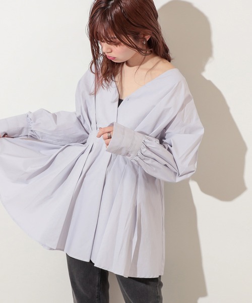 natural couture(ナチュラルクチュール)の「【WEB限定カラー有り】おしゃれタック2WAY大人ブラウス(シャツ/ブラウス・レディース・オフホワイト/ブラック/ベージュ/ラベンダー・FREE)」の9枚目の写真