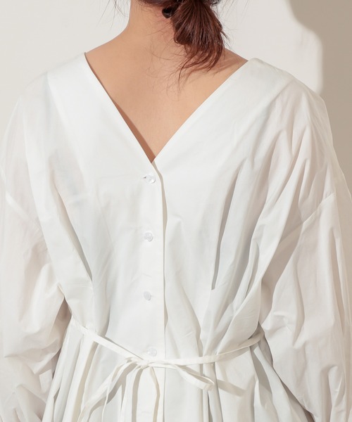 natural couture(ナチュラルクチュール)の「【WEB限定カラー有り】おしゃれタック2WAY大人ブラウス(シャツ/ブラウス・レディース・オフホワイト/ブラック/ベージュ/ラベンダー・FREE)」の13枚目の写真
