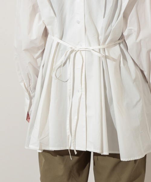 natural couture(ナチュラルクチュール)の「【WEB限定カラー有り】おしゃれタック2WAY大人ブラウス(シャツ/ブラウス・レディース・オフホワイト/ブラック/ベージュ/ラベンダー・FREE)」の10枚目の写真