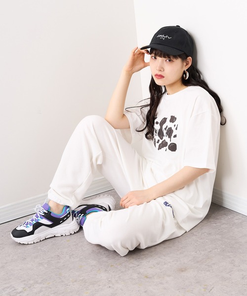 RASVOA（ラスボア）の「ウシ柄スマイル？Ｔシャツ（Tシャツ/カットソー・レディース・ブラック/オフホワイト・FREE）」の13枚目の写真