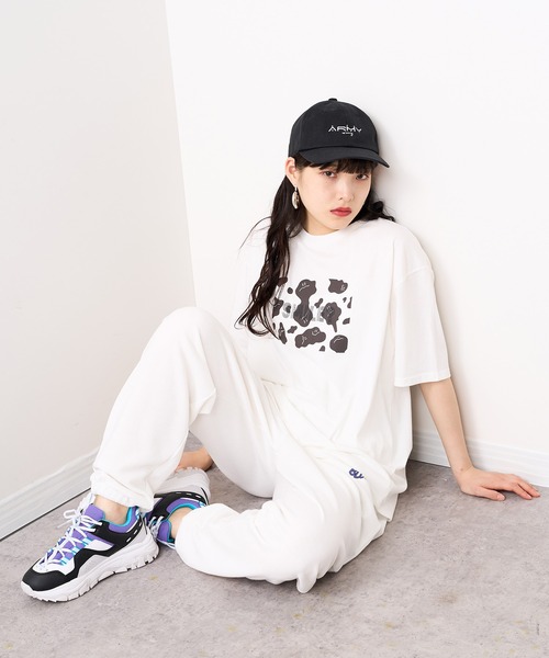 RASVOA（ラスボア）の「ウシ柄スマイル？Ｔシャツ（Tシャツ/カットソー・レディース・ブラック/オフホワイト・FREE）」の22枚目の写真