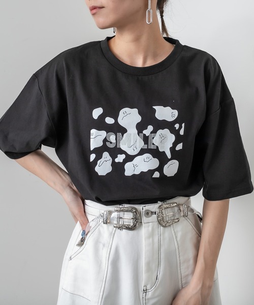 RASVOA（ラスボア）の「ウシ柄スマイル？Ｔシャツ（Tシャツ/カットソー・レディース・ブラック/オフホワイト・FREE）」の4枚目の写真