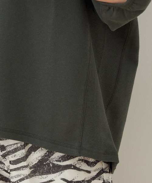 ADAM ET ROPE'(アダムエロペ)の「【WEB限定】ミニ裏毛パフスリーブTEE(Tシャツ/カットソー・レディース・チャコールグレー/キナリ/イエロー・FREE)」の7枚目の写真