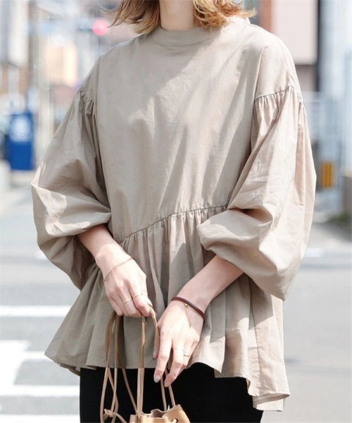 MAISON DE THERESE(メゾン ド テレーズ)の「ふんわりシルエット切替えフレアブラウス(シャツ/ブラウス・レディース・イエロー×グリーン/グレイッシュベージュ/ブラック/ホワイト・M)」の1枚目の写真