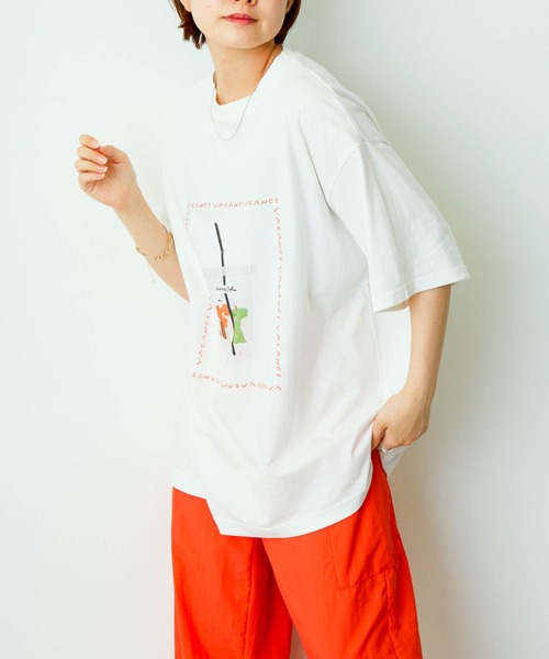 VACANCY（ヴァカンシー）の「【Aki Ishibashi×VACANCY】コラボイラストBIGTシャツ（Tシャツ/カットソー・レディース・ホワイト/オレンジ・FREE）」の5枚目の写真