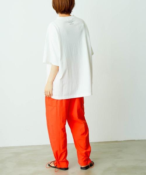 VACANCY（ヴァカンシー）の「【Aki Ishibashi×VACANCY】コラボイラストBIGTシャツ（Tシャツ/カットソー・レディース・ホワイト/オレンジ・FREE）」の14枚目の写真