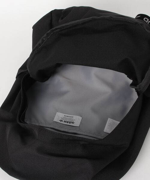 adidas Originals（アディダスオリジナルス）の「adidas Originals/アディダス オリジナルス ADICOLOR BACKPK（バックパック/リュック・メンズ・ブラック/ネイビー・FREE）」の4枚目の写真
