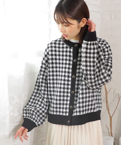 Honeys(ハニーズ)の「チェック柄カーデ(カーディガン/ボレロ・レディース・ブラック/ピンク/サックスブルー/ベージュ・S/M/L)」の2枚目の写真