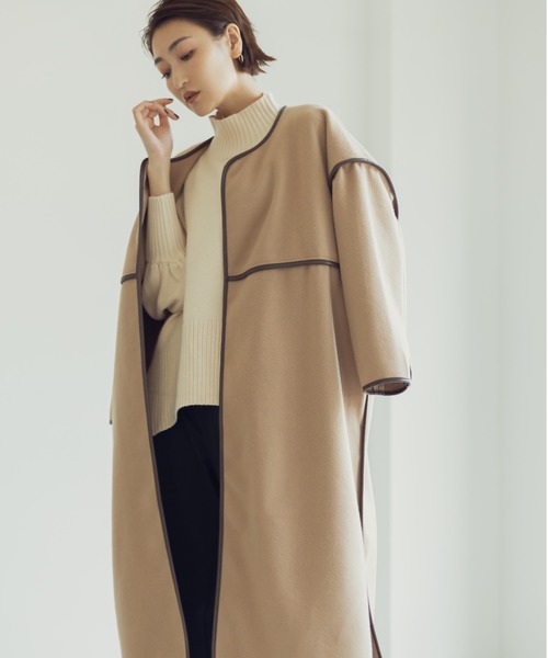 &. NOSTALGIA（アンドドットノスタルジア）の「ボリュームパイピングコート（ステンカラーコート・レディース・ブラック/ベージュ/アイボリー・FREE）」の3枚目の写真