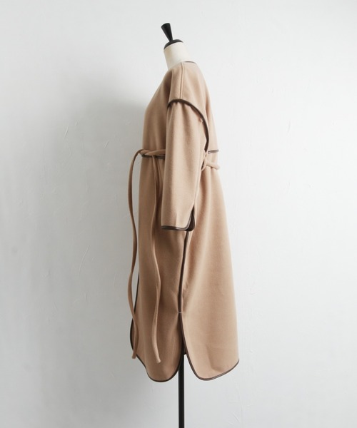 &. NOSTALGIA（アンドドットノスタルジア）の「ボリュームパイピングコート（ステンカラーコート・レディース・ブラック/ベージュ/アイボリー・FREE）」の21枚目の写真