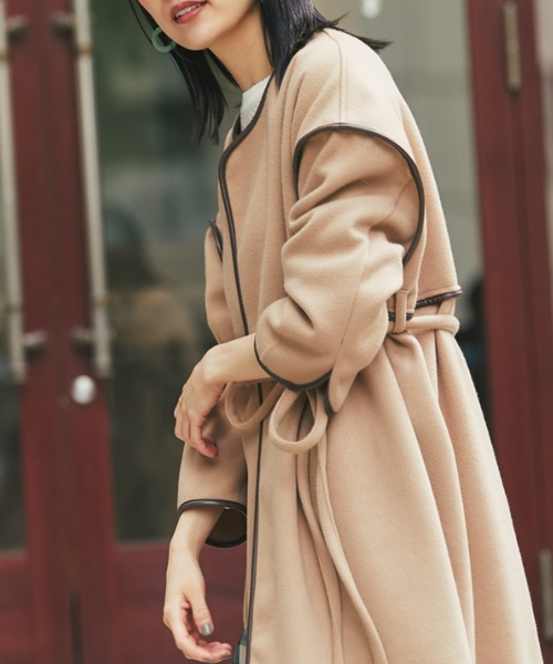 &. NOSTALGIA（アンドドットノスタルジア）の「ボリュームパイピングコート（ステンカラーコート・レディース・ブラック/ベージュ/アイボリー・FREE）」の10枚目の写真